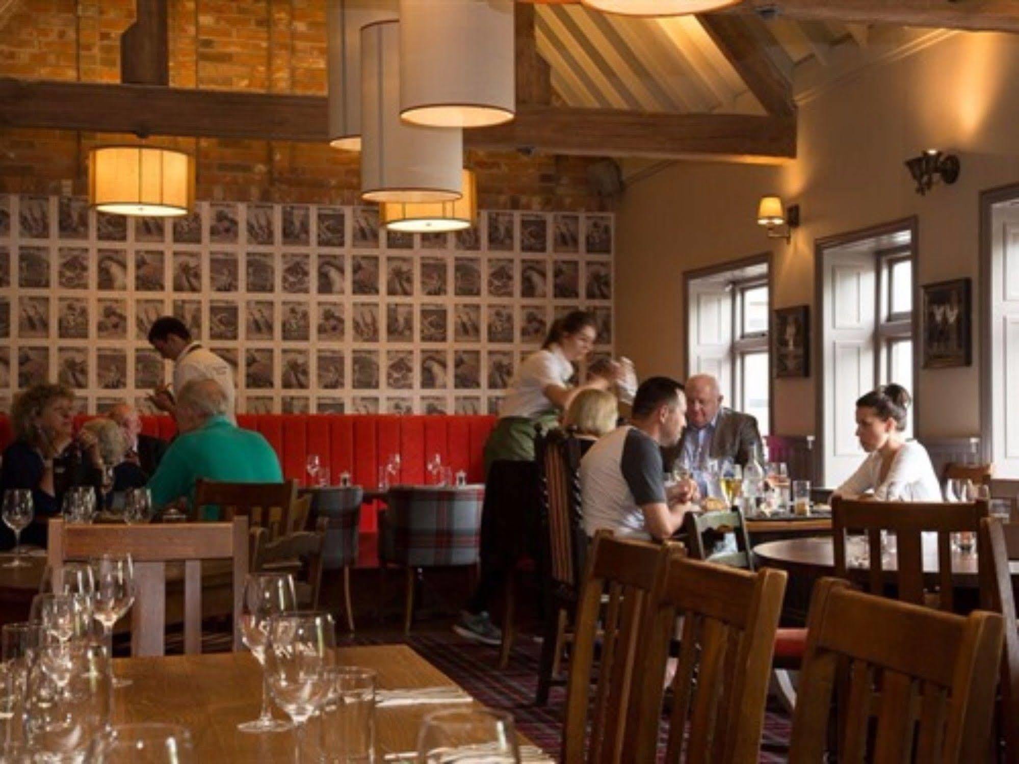 Hotel The Carnarvon Arms Newbury  Zewnętrze zdjęcie